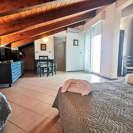 Hotel La Plage กัตตอลิกา ภายนอก รูปภาพ