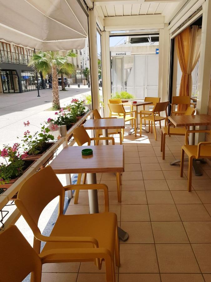 Hotel La Plage กัตตอลิกา ภายนอก รูปภาพ