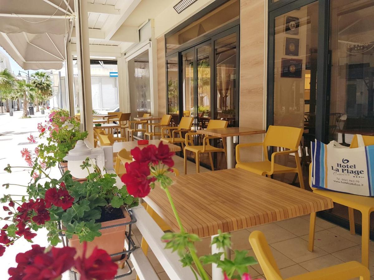 Hotel La Plage กัตตอลิกา ภายนอก รูปภาพ