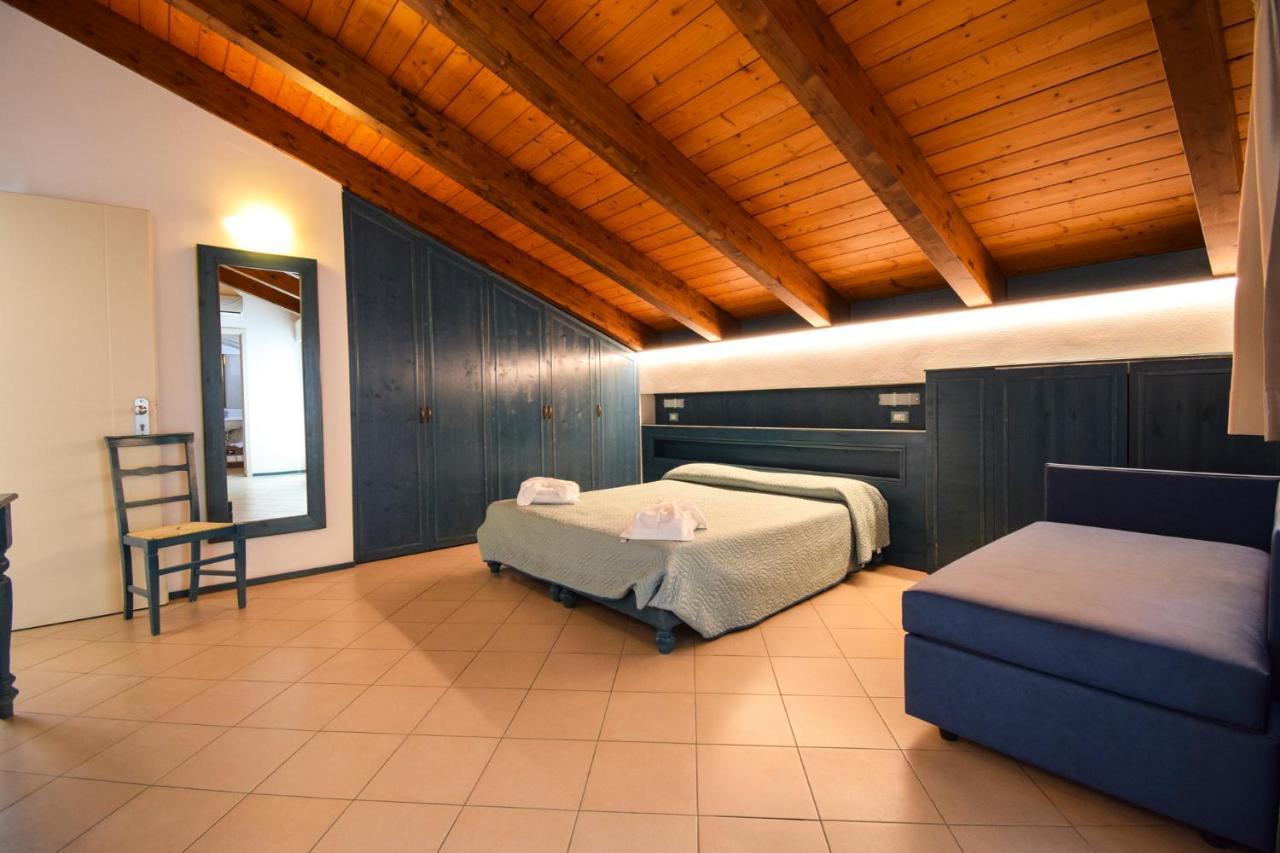 Hotel La Plage กัตตอลิกา ภายนอก รูปภาพ
