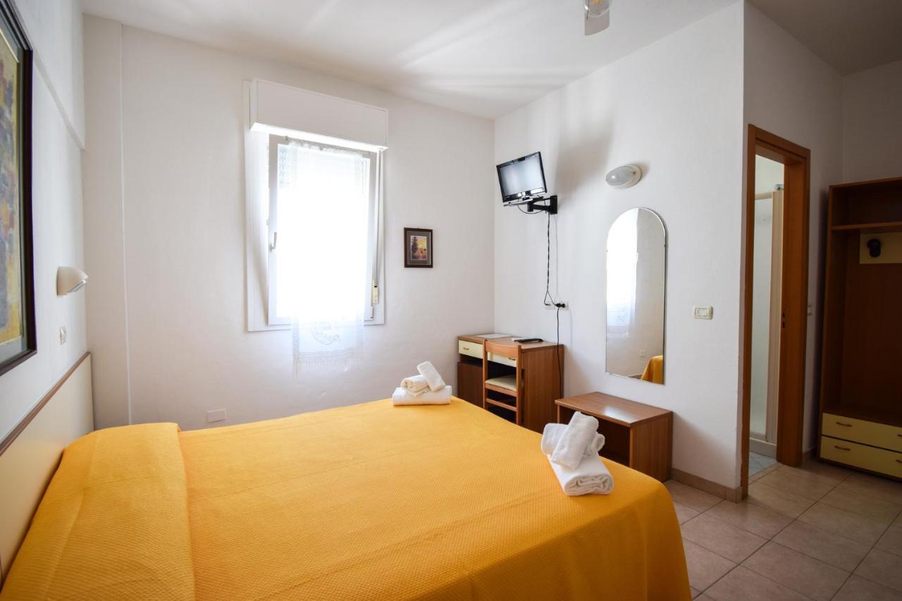 Hotel La Plage กัตตอลิกา ภายนอก รูปภาพ