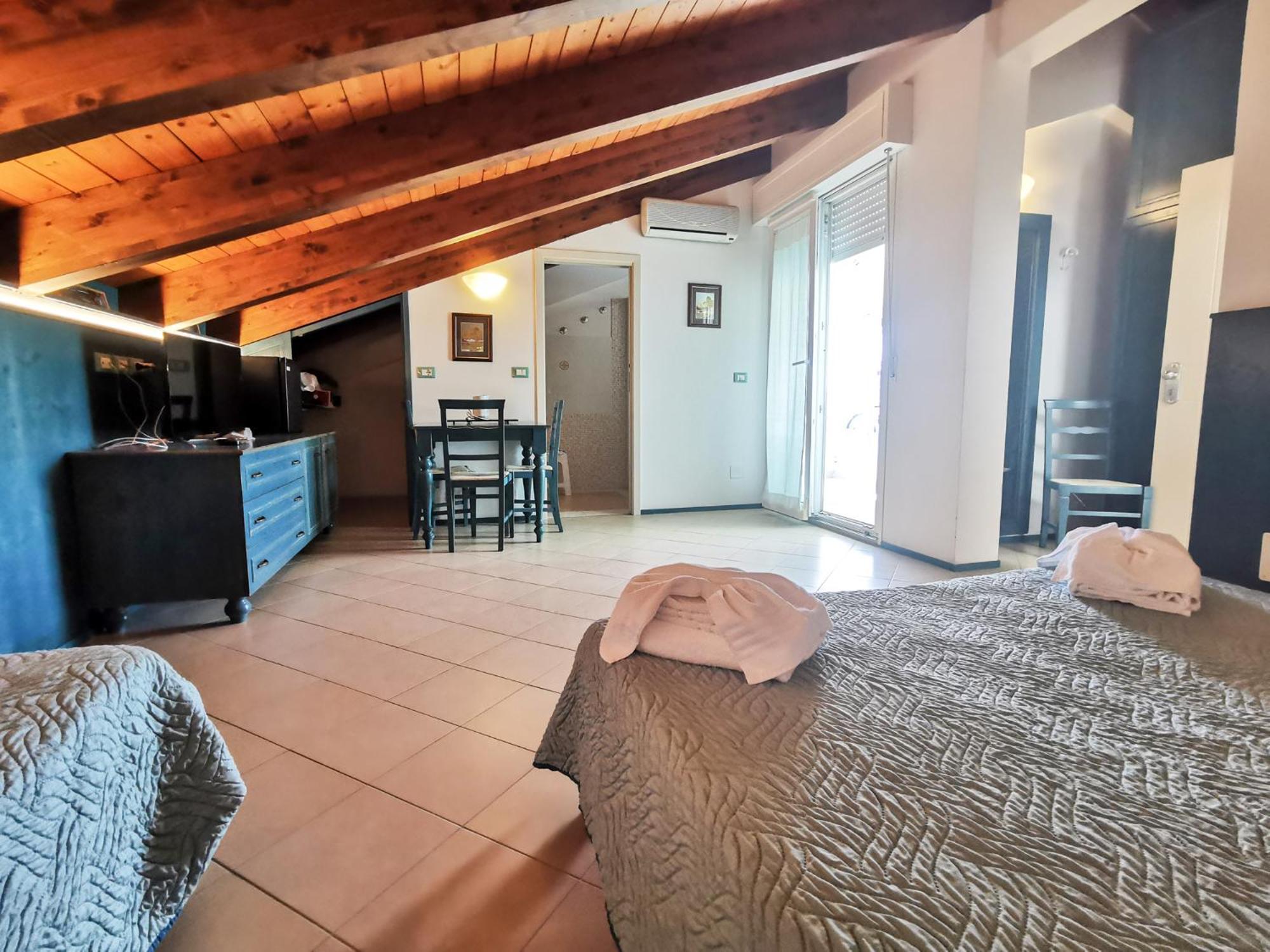Hotel La Plage กัตตอลิกา ภายนอก รูปภาพ