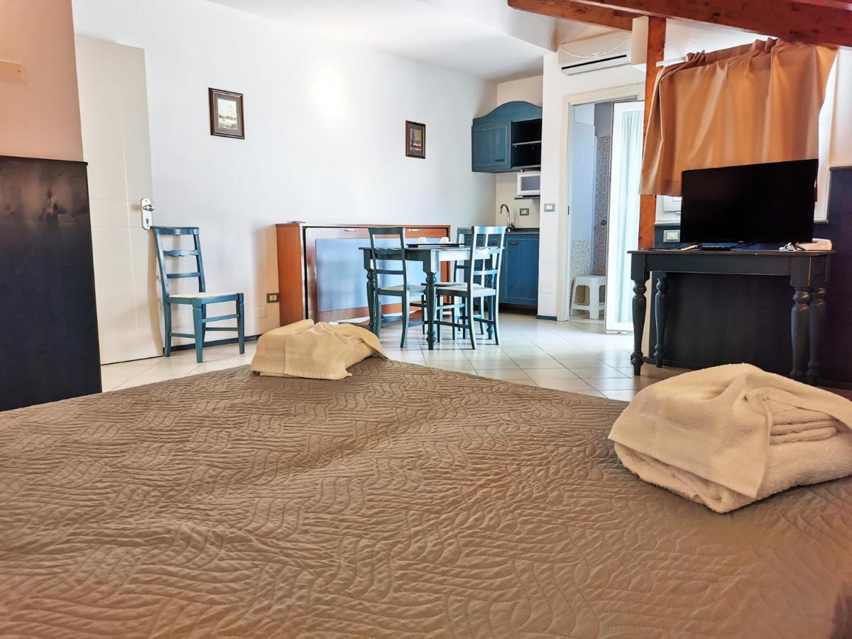 Hotel La Plage กัตตอลิกา ภายนอก รูปภาพ