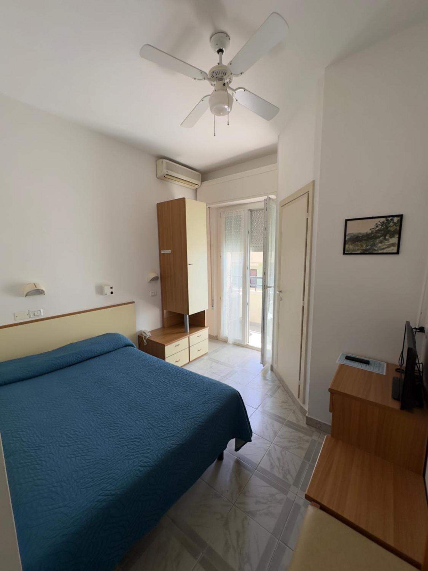 Hotel La Plage กัตตอลิกา ภายนอก รูปภาพ