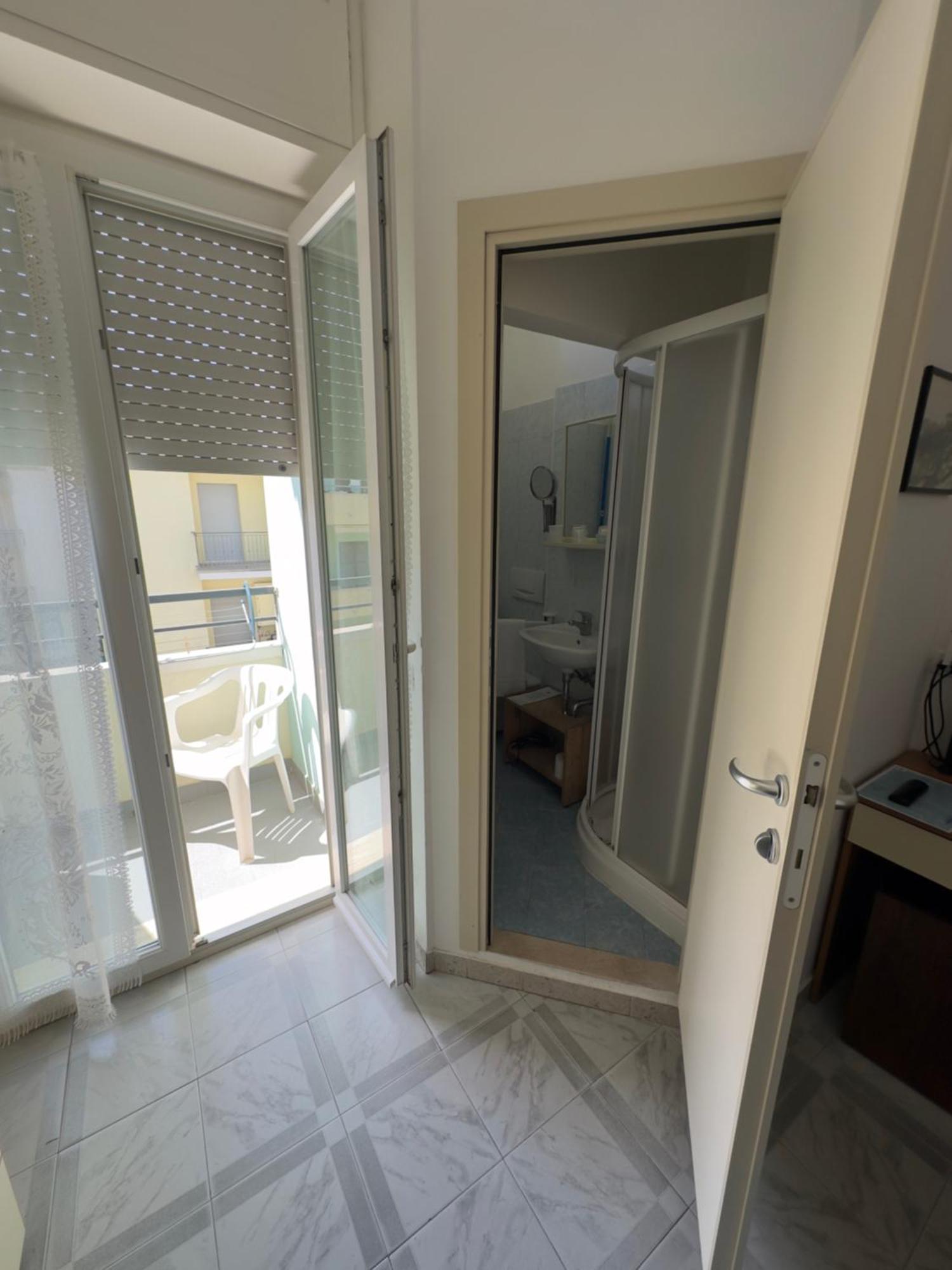 Hotel La Plage กัตตอลิกา ภายนอก รูปภาพ
